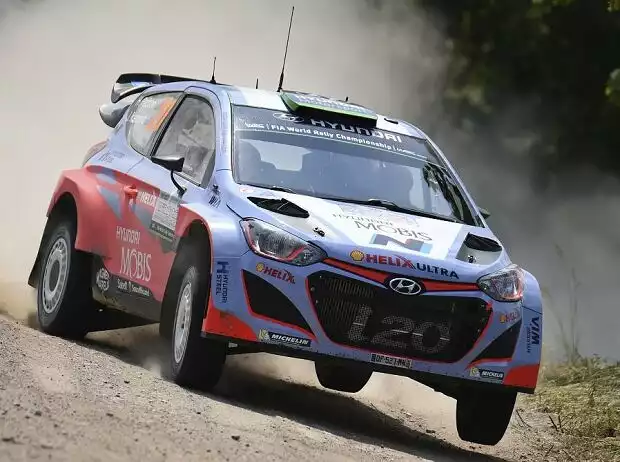 Hayden Paddon Titel-Bild zur News: Hayden Paddon