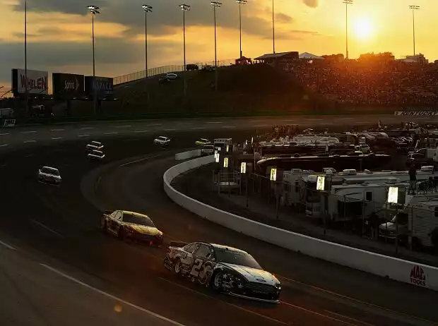 Brad Keselowski und Joey Logano Titel-Bild zur News: Brad Keselowski und Joey Logano
