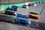 Jimmie Johnson (Hendrick) an der Spitze einer Kampfgruppe