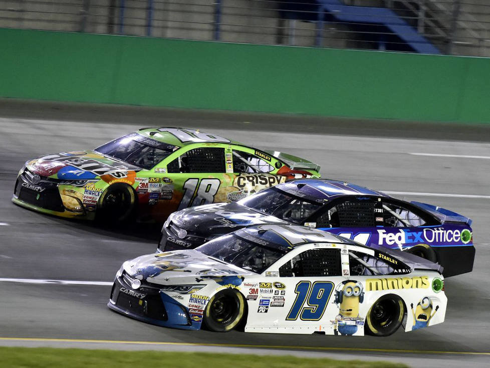 Carl Edwards, Denny Hamlin, Kyle Busch