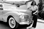 Rita Hayworth mit ihrem Lincoln Continental Coupé von 1941 