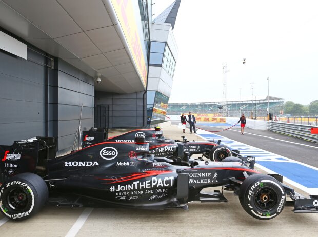 Fernando Alonso, Jenson Button Fernando Alonso, Jenson Button