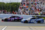 Denny Hamlin (Gibbs) und Jimmie Johnson (Hendrick) 