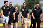 Jolyon Palmer und Romain Grosjean (Lotus) beim Track-Walk