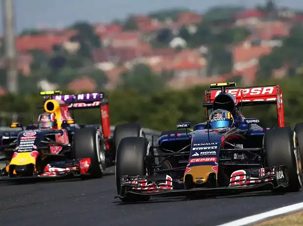 Carlos Sainz, Daniil Kwjat Titel-Bild zur News: Carlos Sainz, Daniil Kwjat