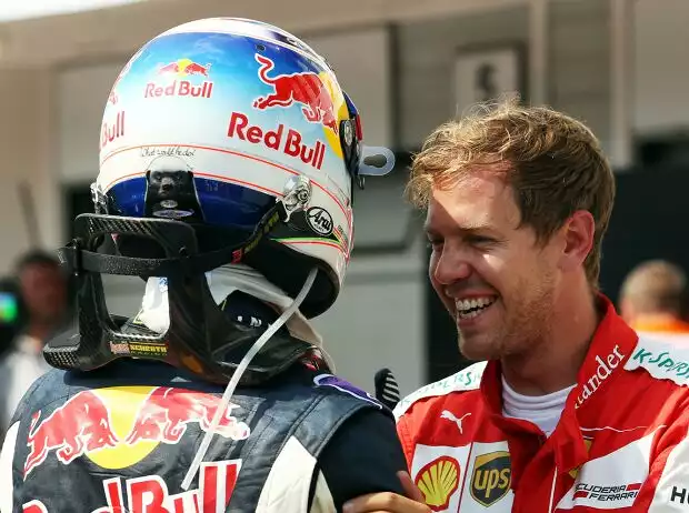 Daniel Ricciardo, Sebastian Vettel Titel-Bild zur News: Daniel Ricciardo, Sebastian Vettel