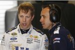 Brad Keselowski (Penske) und Crewchief Paul Wolfe