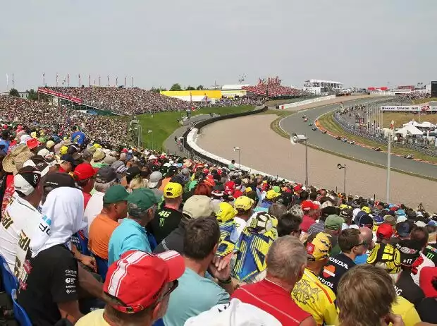 Fans beim GoPro Motorrad Grand Prix Deutschland 2015 Titel-Bild zur News: Fans beim GoPro Motorrad Grand Prix Deutschland 2015