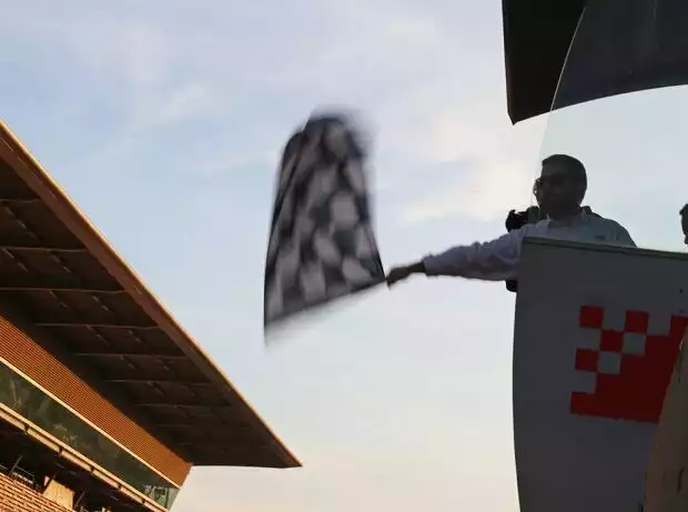 Zielflagge in Barcelona Titel-Bild zur News: Zielflagge in Barcelona