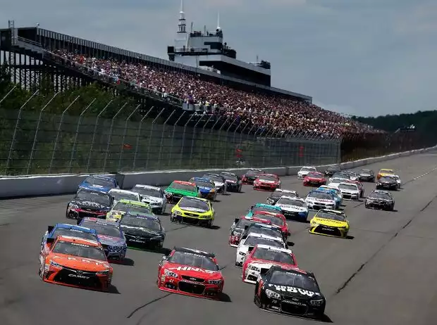 Carl Edwards, Kurt Busch Titel-Bild zur News: Carl Edwards, Kurt Busch