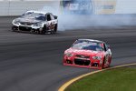 Motorschaden bei Kevin Harvick (Stewart/Haas) - Kurt Busch (Stewart/Haas) übernimmt die Führung