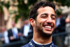 Bild zum Inhalt: Formel-1-Live-Ticker: Daniel Ricciardo versucht sich als Sänger