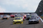 Start zum Xfinity-Rennen mit Joey Logano (Penske) und Brad Keselowski (Penske) in Reihe eins