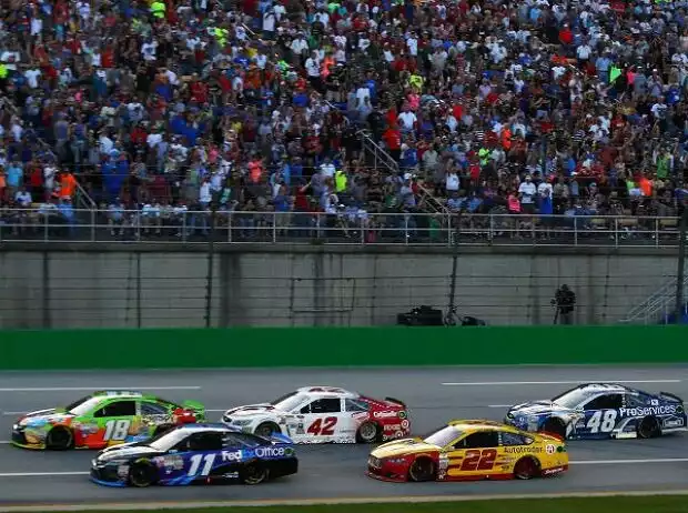 Kyle Busch, Denny Hamlin Titel-Bild zur News: Kyle Busch, Denny Hamlin