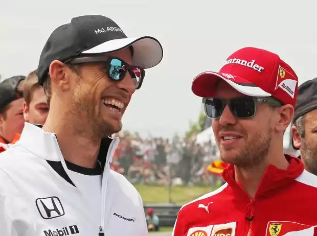 Jenson Button, Sebastian Vettel Titel-Bild zur News: Jenson Button, Sebastian Vettel