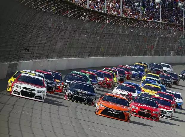Restart auf dem Michigan International Speedway im Juni 2015 Titel-Bild zur News: Restart auf dem Michigan International Speedway im Juni 2015