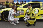 Polesetter Matt Kenseth (Gibbs) mit Miss Coors Light Amanda Mertz