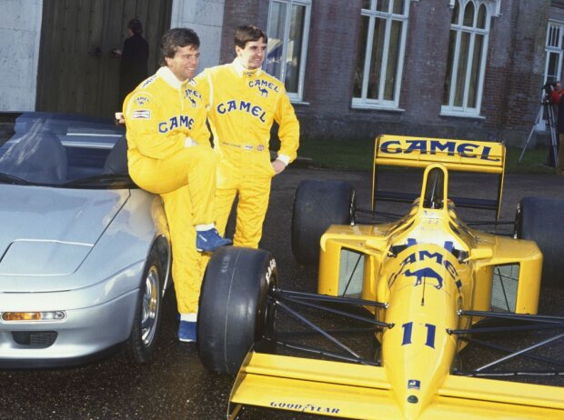 Die Lotus-Piloten Derek Warwick und Martin Donnelly vor der Saison 1990