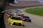 Start zum Pure Michigan 400 mit Matt Kenseth (Gibbs) und Denny Hamlin (Gibbs) in Reihe eins