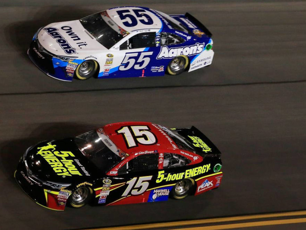 Clint Bowyer, David Ragan