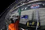 Start zum Truck-Rennen mit Kyle Busch und Ryan Blaney in Reihe eins