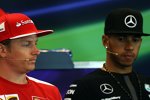 Lewis Hamilton (Mercedes) und Kimi Räikkönen (Ferrari) 