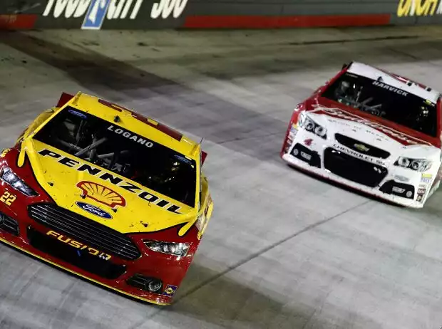 Joey Logano, Kevin Harvick Titel-Bild zur News: Joey Logano, Kevin Harvick