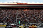 Start zum Irwin Tools Night Race mit Denny Hamlin (Gibbs) und Kyle Busch (Gibbs) in Reihe eins