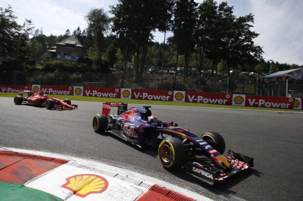 Max Verstappen Kimi Räikkönen Ferrari Scuderia Ferrari F1Toro Rosso Scuderia Toro Rosso F1 ~Max Verstappen (Toro Rosso) und Kimi Räikkönen (Ferrari) ~ Max Verstappen Kimi Räikkönen Ferrari Scuderia Ferrari F1Toro Rosso Scuderia Toro Rosso F1 ~Max Verstappen (Toro Rosso) und Kimi Räikkönen (Ferrari) ~