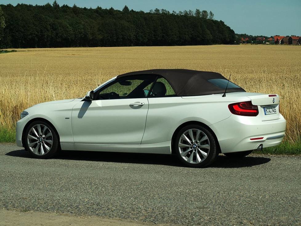 BMW 220i Cabriolet