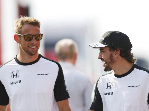 Jenson Button, Fernando Alonso Jenson Button, Fernando Alonso