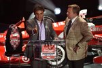 Vize-Champion Juan Pablo Montoya gratuliert Scott Dixon und dem Ganassi-Team