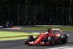 Sebastian Vettel (Ferrari) und Carlos Sainz (Toro Rosso) 