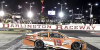 Bild zum Inhalt: Carl Edwards macht Darlington zu "Carlington"