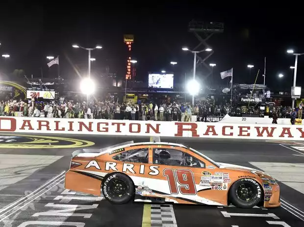 Carl Edwards Titel-Bild zur News: Carl Edwards