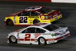 Joey Logano (Penske) und Brad Keselowski (Penske)