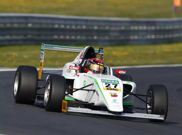 Marvin Dienst beim Saisonauftakt der Formel 4 2015 in Oschersleben Titel-Bild zur News: Marvin Dienst beim Saisonauftakt der Formel 4 2015 in Oschersleben