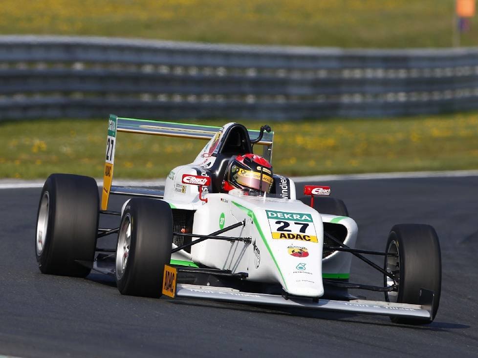 Marvin Dienst beim Saisonauftakt der Formel 4 2015 in Oschersleben