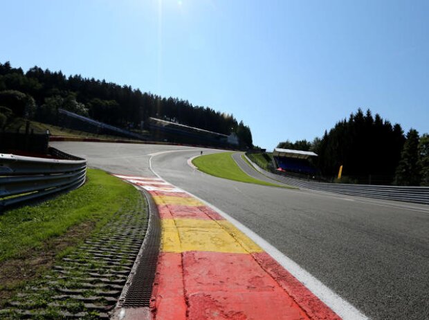Eau Rouge Eau Rouge
