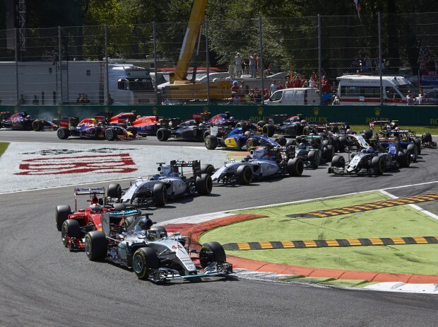 Titel-Bild zur News: Start zum Grand Prix von Italien 2015 in Monza