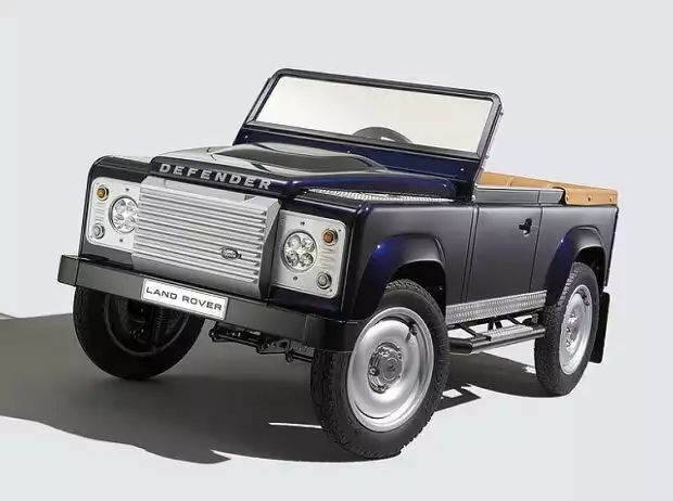 Land Rover Defender als Tretauto Titel-Bild zur News: Land Rover Defender als Tretauto
