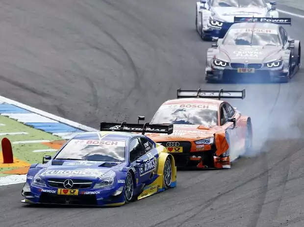 1. Rennen der DTM in Hockenheim 2015 - Start Titel-Bild zur News: 1. Rennen der DTM in Hockenheim 2015 - Start