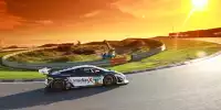 GT Masters in Zaandvoort: das Team von Reiter Engineering, Albert von Thurn und Taxis und Nick Catsburg fahren durch die Dünen