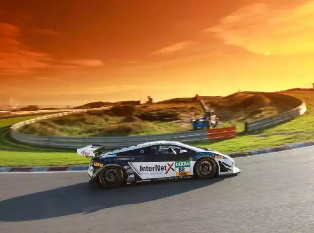 GT Masters in Zaandvoort: das Team von Reiter Engineering, Albert von Thurn und Taxis und Nick Catsburg fahren durch die Dünen Titel-Bild zur News: GT Masters in Zaandvoort: das Team von Reiter Engineering, Albert von Thurn und Taxis und Nick Catsburg fahren durch die Dünen