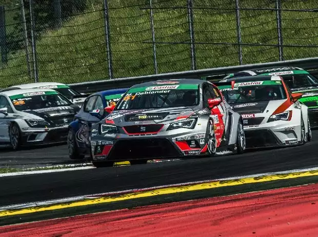 SEAT Leon Eurocup 2015 Titel-Bild zur News: SEAT Leon Eurocup 2015