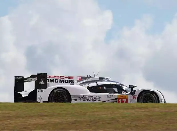 Timo Bernhard, Mark Webber, Brendon Hartley Titel-Bild zur News: Timo Bernhard, Mark Webber, Brendon Hartley
