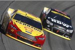 Joey Logano (Penske) und Martin Truex Jun. (Furniture Row)