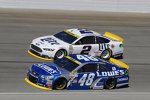 Jimmie Johnson (Hendrick) und Brad Keselowski (Penske) 