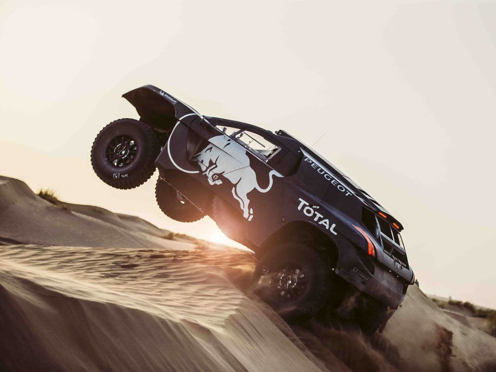 Carlos Sainz im Peugeot 2008 DKR