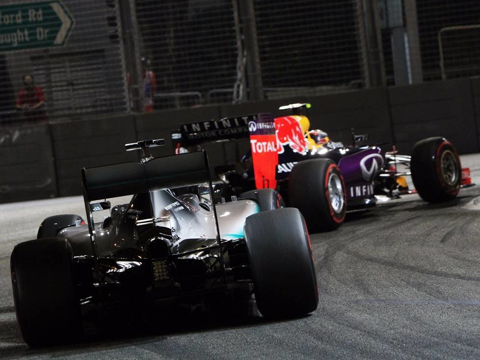 Daniil Kwjat, Lewis Hamilton